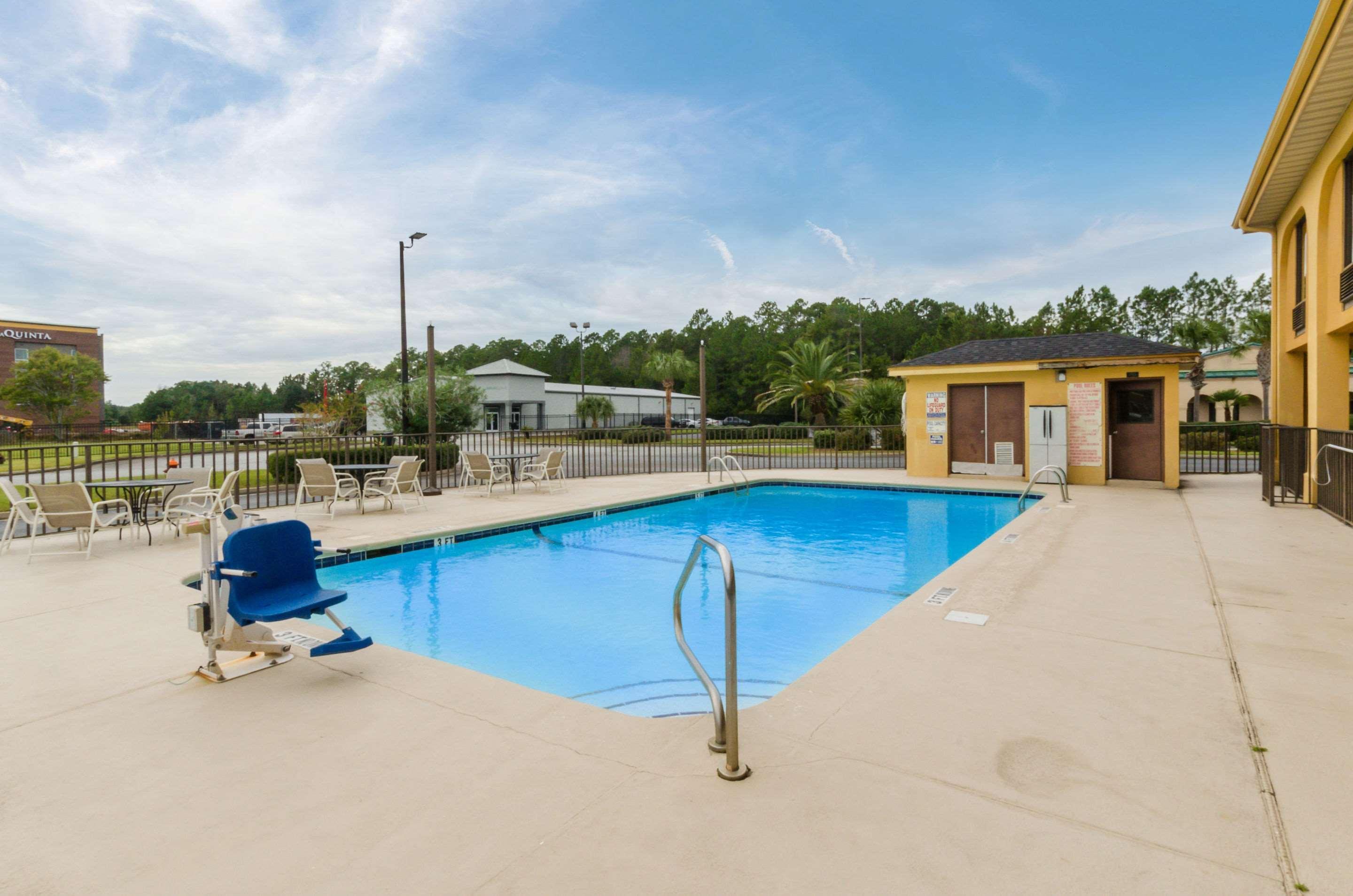 Quality Inn Brunswick Exterior photo