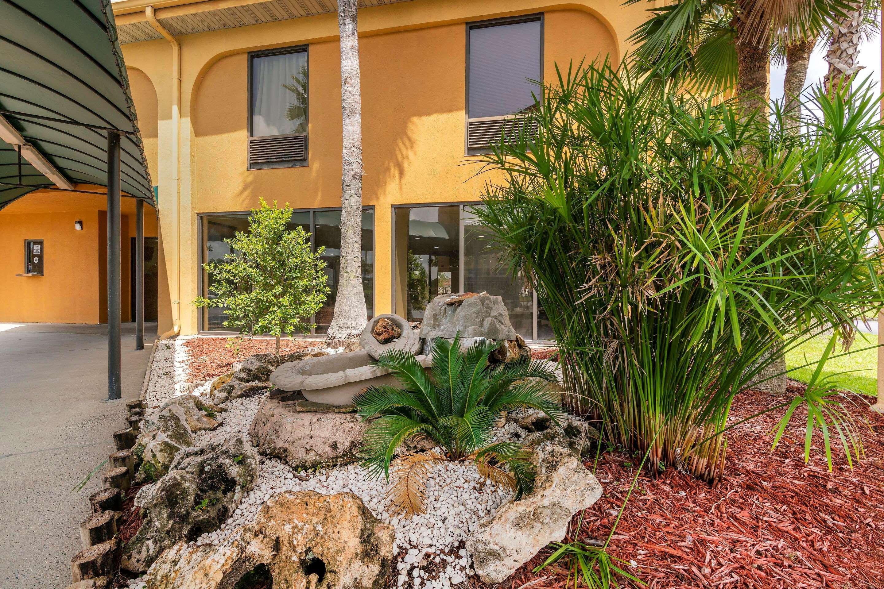 Quality Inn Brunswick Exterior photo